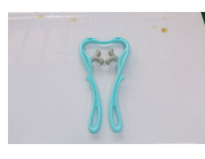 Massaggiatore manuale multifunzione per il collo a sei ruote con rulli massaggianti e per alleviare la tensione