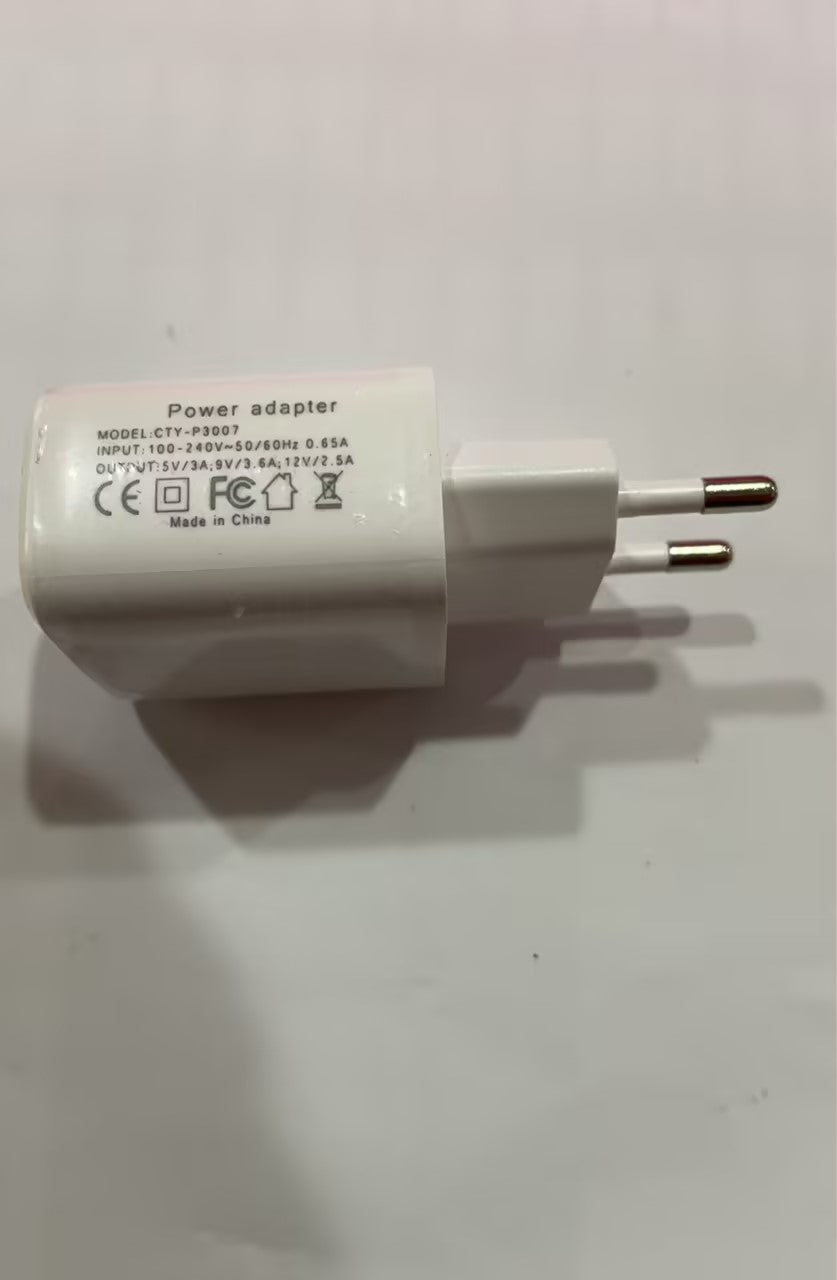 Nuova Lampada Intelligente a LED a forma di G con Altoparlante Bluetooth, Caricatore Wireless, Lampada d'Atmosfera, Controllo tramite App per Camera da Letto e Arredamento Casa